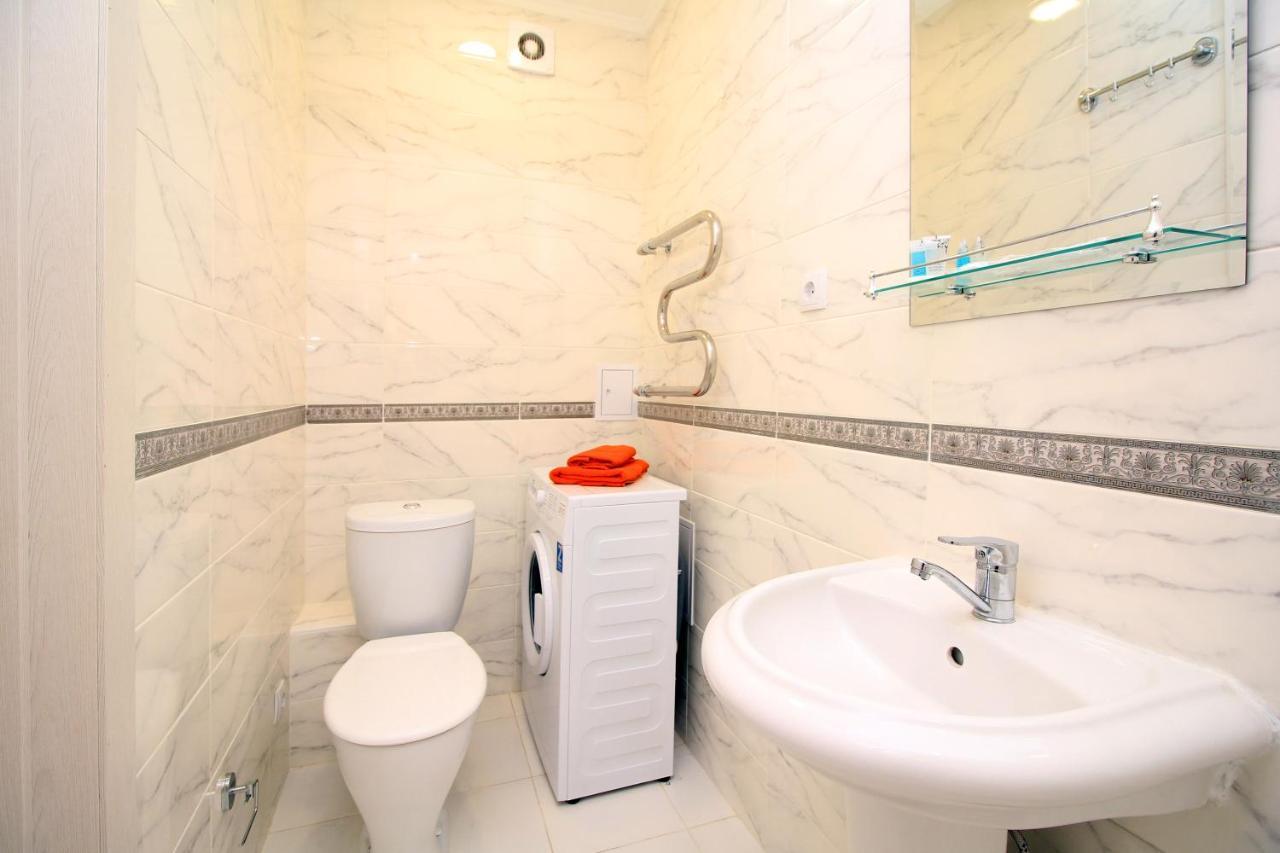 Apartment жк радужный берег близ аэропорта рб343 Almaty